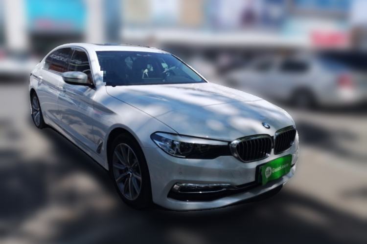 Used BMW 5 Series New Energy 2018 530Le Luxury Package Front Right 45 Deg