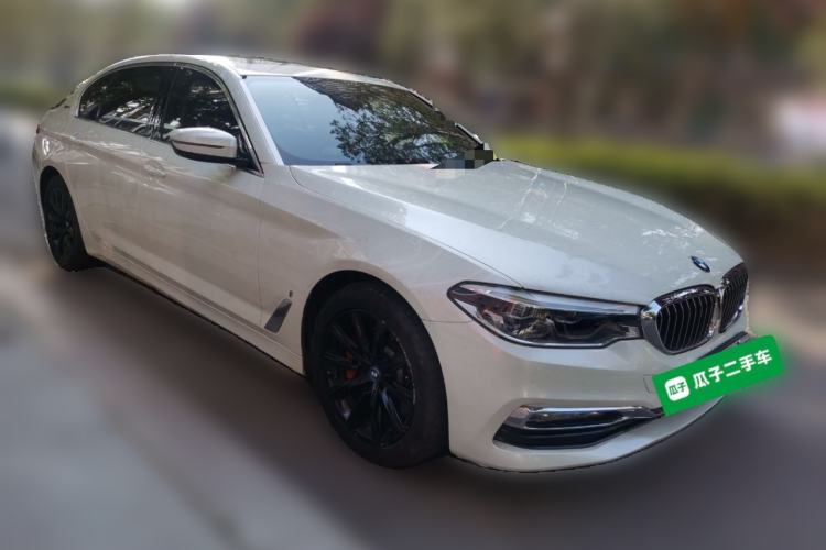 Used BMW 5 Series New Energy 2018 530Le Luxury Package Front Right 45 Deg