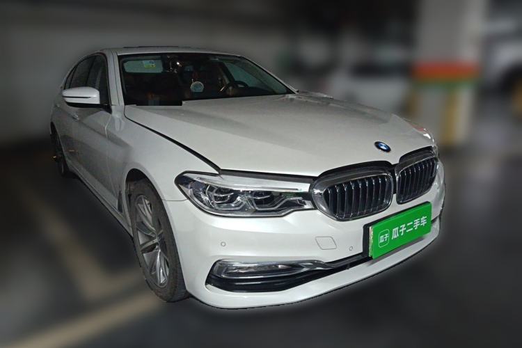 Used BMW 5 Series New Energy 2018 530Le Luxury Package Front Right 45 Deg