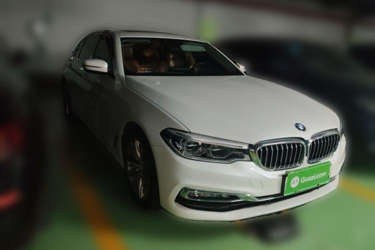 Used BMW 5 Series New Energy 2018 530Le Luxury Package Front Right 45 Deg