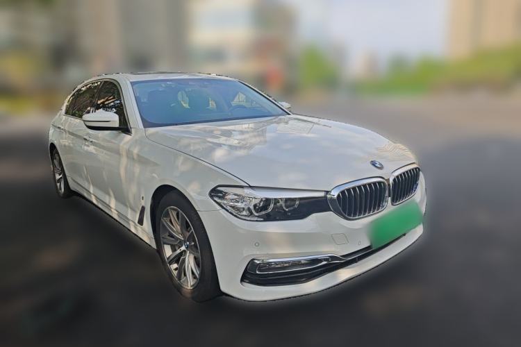 Used BMW 5 Series New Energy 2018 530Le Luxury Package Front Right 45 Deg