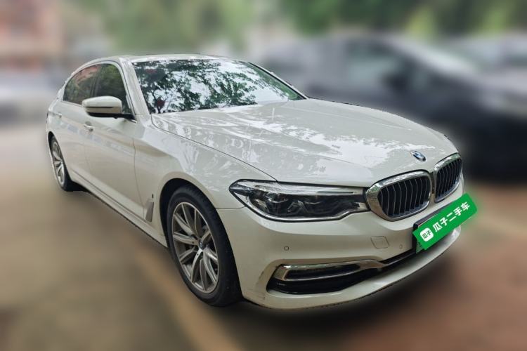 Used BMW 5 Series New Energy 2018 530Le Luxury Package Front Right 45 Deg