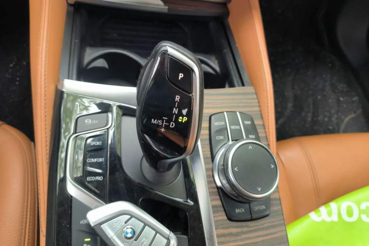 Used BMW 5 Series New Energy 2018 530Le Luxury Package Gear Lever