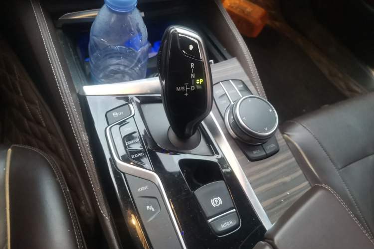 Used BMW 5 Series New Energy 2018 530Le Luxury Package Gear Lever