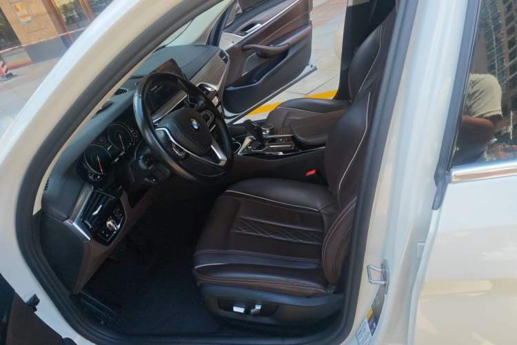Used BMW 5 Series New Energy 2018 530Le Luxury Package Left Front Seat