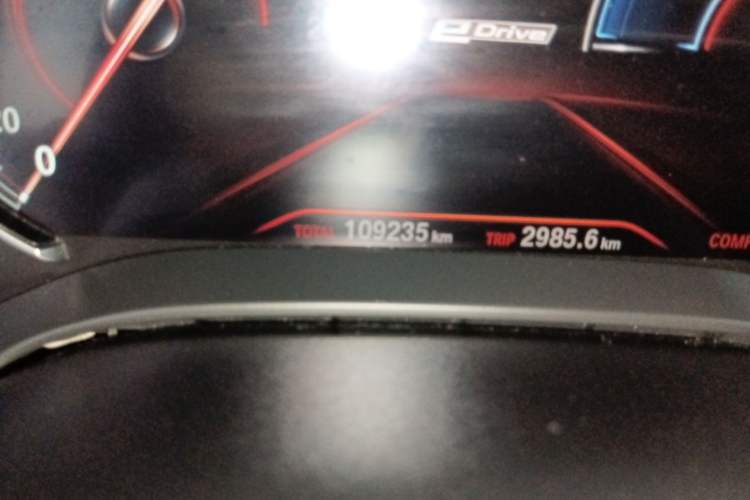 Used BMW 5 Series New Energy 2018 530Le Luxury Package Odometer Close Up