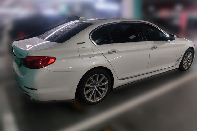 Used BMW 5 Series New Energy 2018 530Le Luxury Package Rear Right 45 Deg