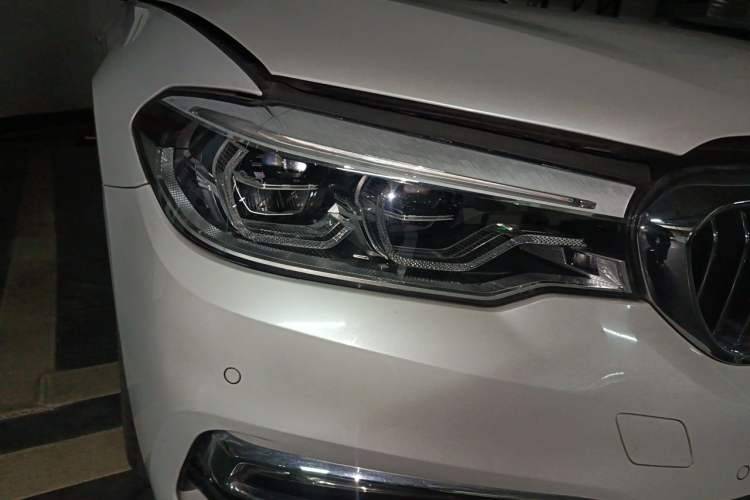 Used BMW 5 Series New Energy 2018 530Le Luxury Package Right Front Headlight