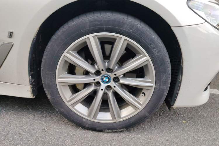 Used BMW 5 Series New Energy 2018 530Le Luxury Package Right Front Wheel Hub