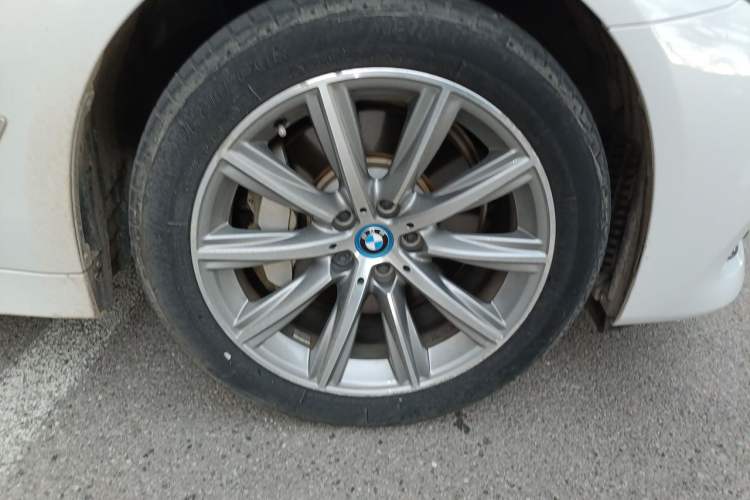 Used BMW 5 Series New Energy 2018 530Le Luxury Package Right Front Wheel Hub