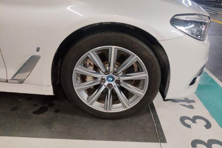 Used BMW 5 Series New Energy 2018 530Le Luxury Package Right Front Wheel Hub