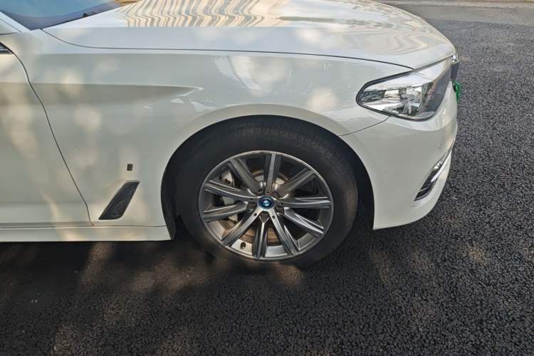Used BMW 5 Series New Energy 2018 530Le Luxury Package Right Front Wheel Hub