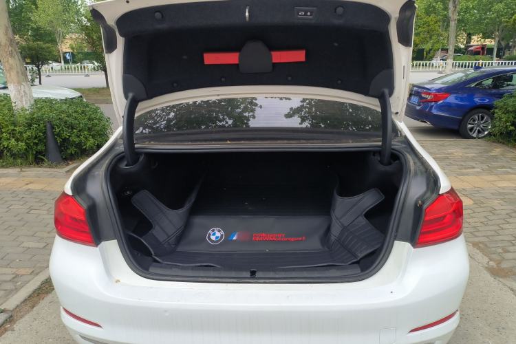 Used BMW 5 Series New Energy 2018 530Le Luxury Package Trunk
