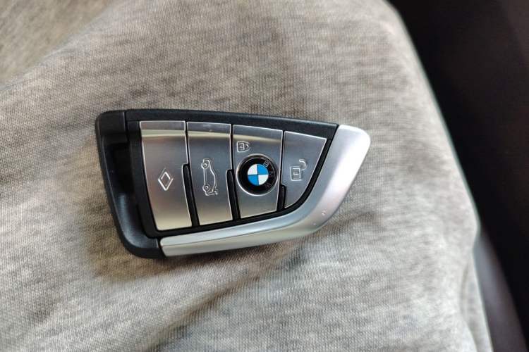 Used BMW 5 Series New Energy 2018 530Le Luxury Package Vehicle Key