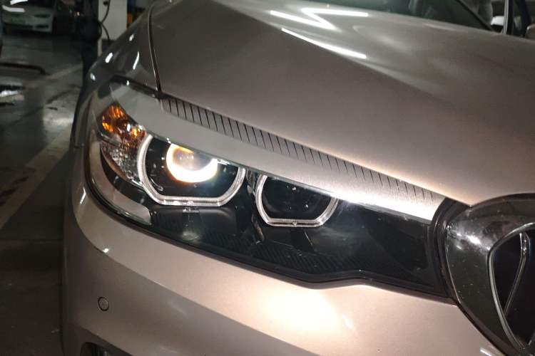 Used BMW 5 Series New Energy 2018 530Le Luxury Package Right Front Headlight