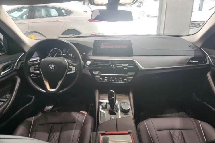 Used BMW 5 Series New Energy 2019 530Le Luxury Package Center Console