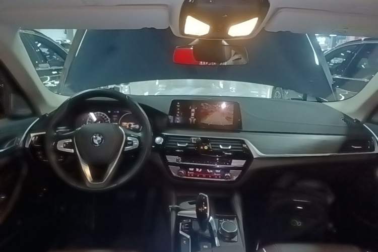 Used BMW 5 Series New Energy 2019 530Le Luxury Package Center Console