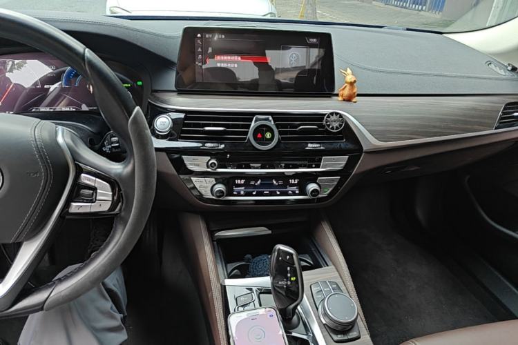 Used BMW 5 Series New Energy 2019 530Le Luxury Package Center Console