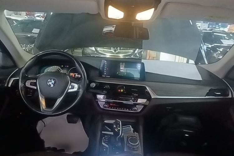 Used BMW 5 Series New Energy 2019 530Le Pioneer Edition Center Console