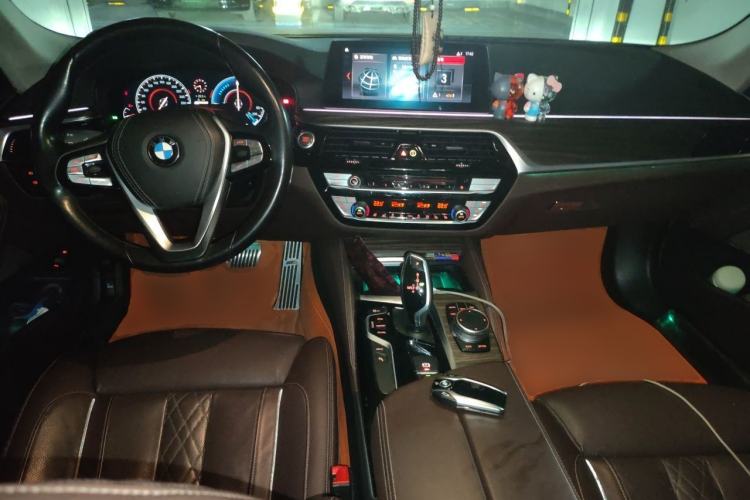 Used BMW 5 Series New Energy 2019 530Le Pioneer Edition Center Console