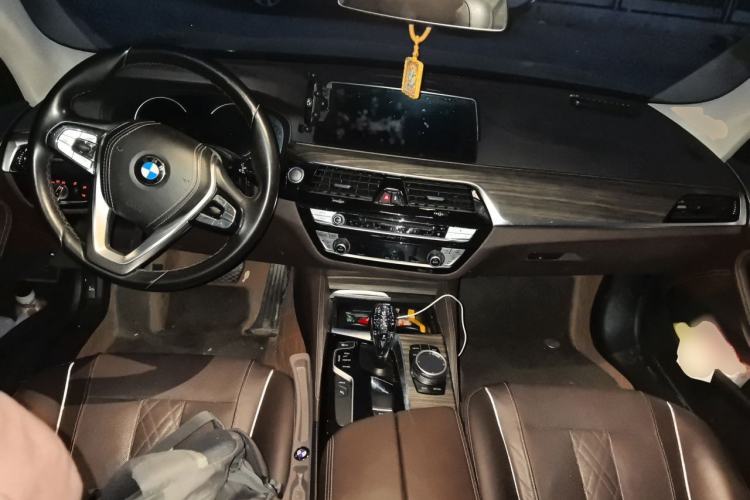 Used BMW 5 Series New Energy 2019 530Le Luxury Package Center Console