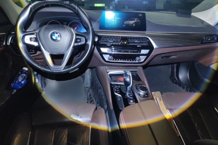 Used BMW 5 Series New Energy 2019 530Le Pioneer Edition Center Console