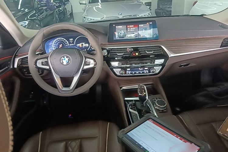 Used BMW 5 Series New Energy 2019 530Le Luxury Package Center Console