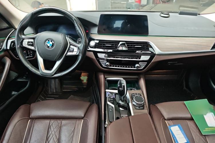 Used BMW 5 Series New Energy 2019 530Le Pioneer Edition Center Console