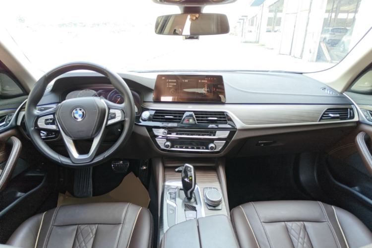 Used BMW 5 Series New Energy 2019 530Le Luxury Package Center Console