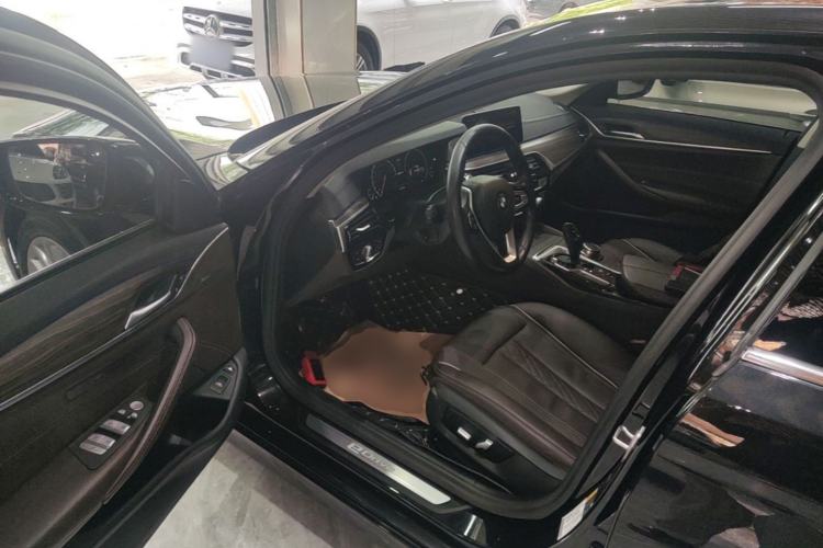 Used BMW 5 Series New Energy 2019 530Le Luxury Package Driver Seat