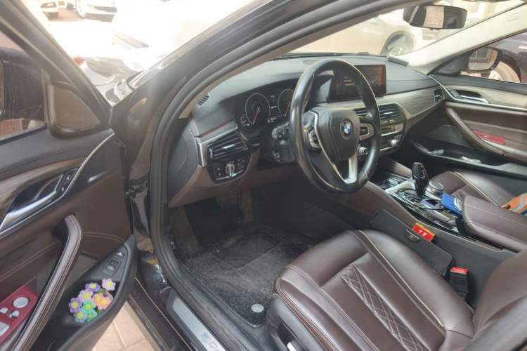 Used BMW 5 Series New Energy 2019 530Le Luxury Package Driver Seat