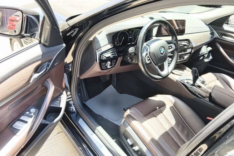 Used BMW 5 Series New Energy 2019 530Le Luxury Package Driver Seat