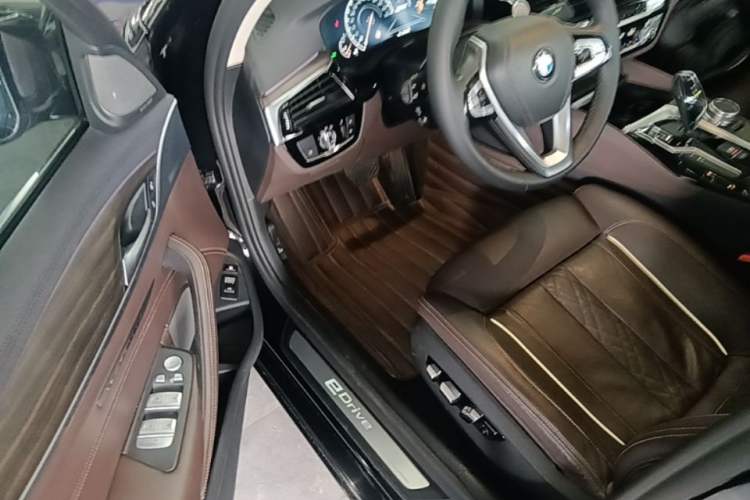 Used BMW 5 Series New Energy 2019 Updated 530Le Pioneer Edition Driver Seat