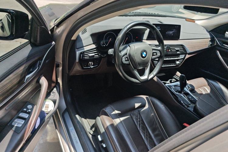 Used BMW 5 Series New Energy 2019 530Le Luxury Package Driver Seat