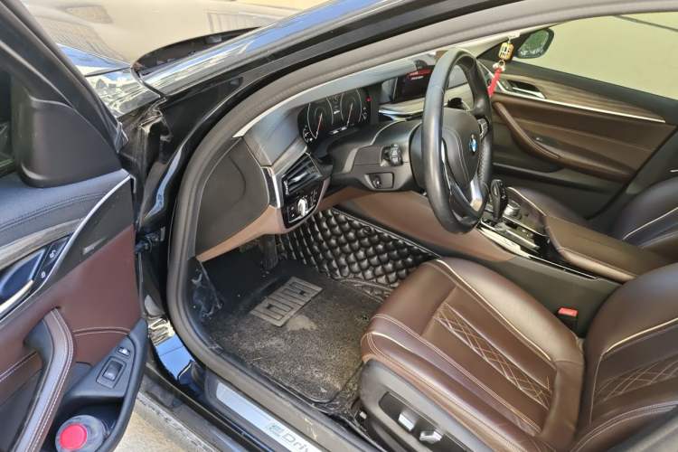 Used BMW 5 Series New Energy 2019 530Le Luxury Package Driver Seat