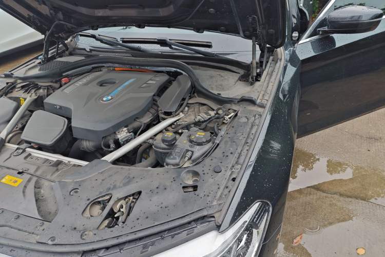 Used BMW 5 Series New Energy 2019 530Le Luxury Package Engine Bay Left
