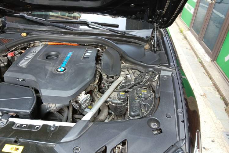 Used BMW 5 Series New Energy 2019 530Le Luxury Package Engine Bay Left