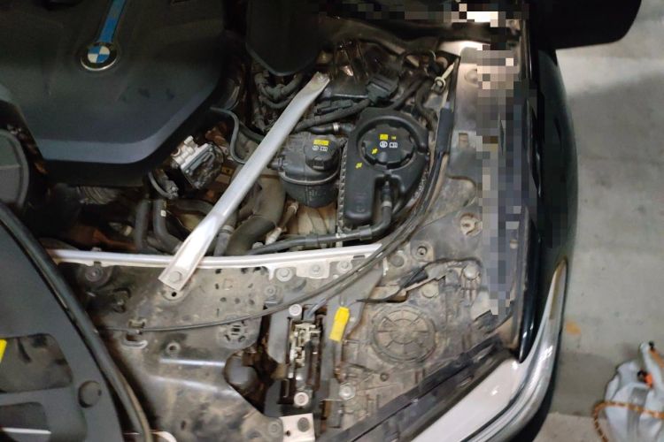 Used BMW 5 Series New Energy 2019 530Le Luxury Package Engine Bay Left