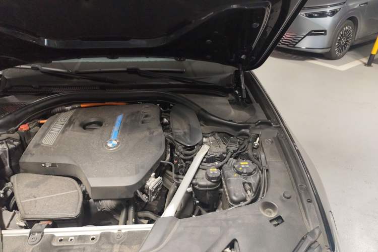 Used BMW 5 Series New Energy 2019 530Le Luxury Package Engine Bay Left