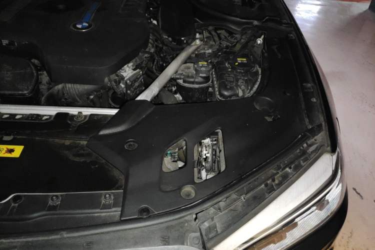 Used BMW 5 Series New Energy 2019 Updated Version 530Le Luxury Package Engine Bay Left