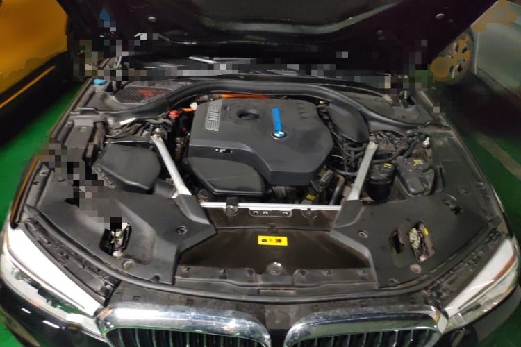 Used BMW 5 Series New Energy 2019 530Le Pioneer Edition Engine Bay