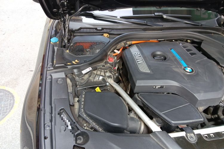 Used BMW 5 Series New Energy 2019 530Le Luxury Package Engine Bay Right