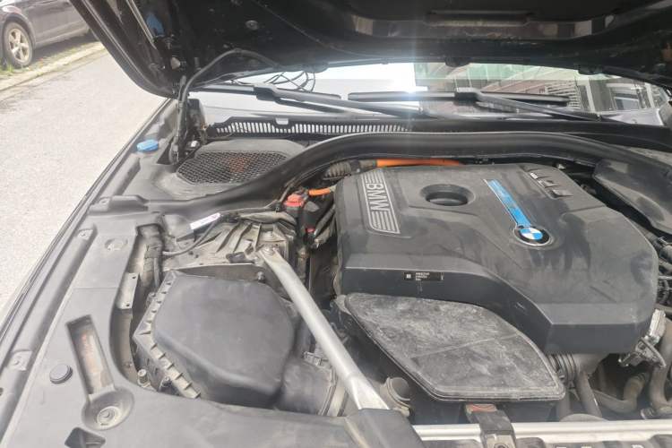 Used BMW 5 Series New Energy 2019 530Le Luxury Package Engine Bay Right