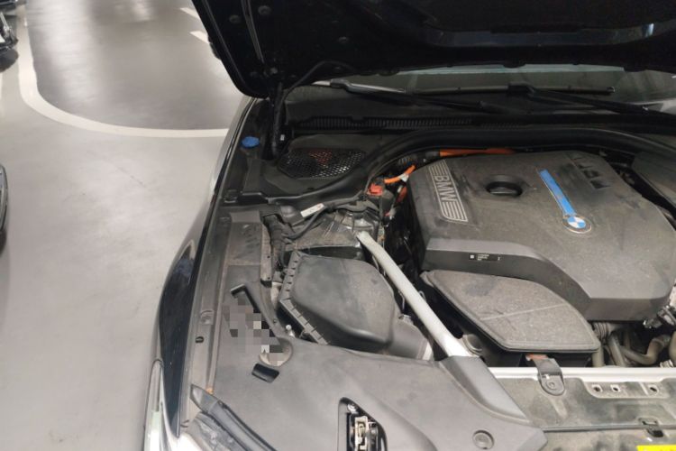 Used BMW 5 Series New Energy 2019 530Le Luxury Package Engine Bay Right