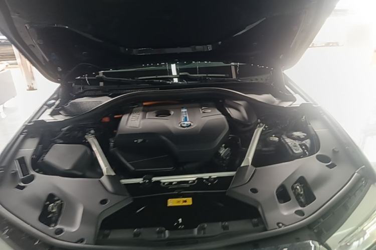 Used BMW 5 Series New Energy 2019 Updated Version 530Le Luxury Package Engine Bay