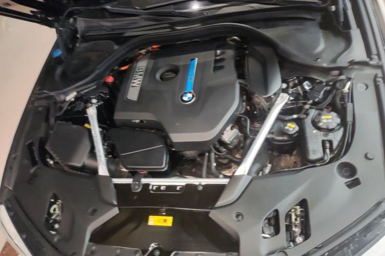 Used BMW 5 Series New Energy 2019 530Le Pioneer Edition Engine Bay