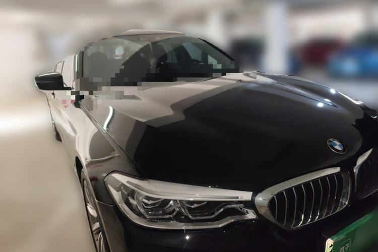 Used BMW 5 Series New Energy 2019 530Le Luxury Package Front Right 45 Deg