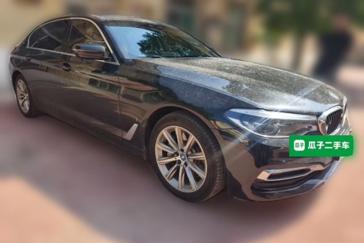 Used BMW 5 Series New Energy 2019 530Le Luxury Package Front Right 45 Deg