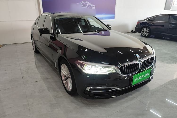 Used BMW 5 Series New Energy 2019 Updated Version 530Le Luxury Package Front Right 45 Deg