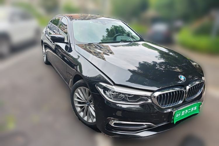 Used BMW 5 Series New Energy 2019 Updated Version 530Le Luxury Package Front Right 45 Deg